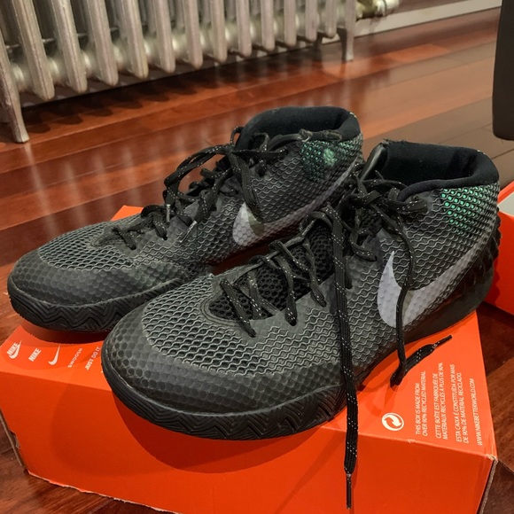 kyrie 1s